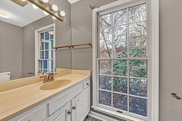 3014 Circle DR, Roanoke, VA 24018