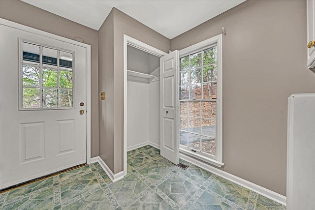 3014 Circle DR, Roanoke, VA 24018