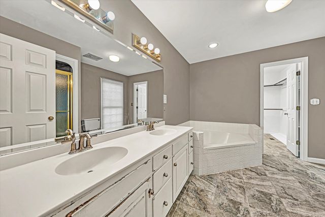 3014 Circle DR, Roanoke, VA 24018