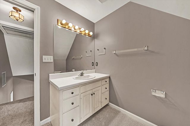 3014 Circle DR, Roanoke, VA 24018