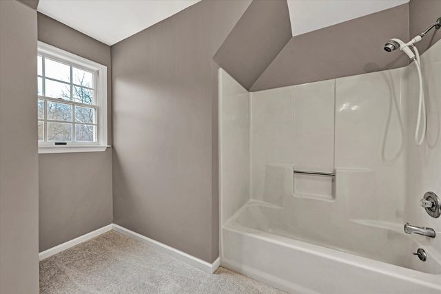 3014 Circle DR, Roanoke, VA 24018