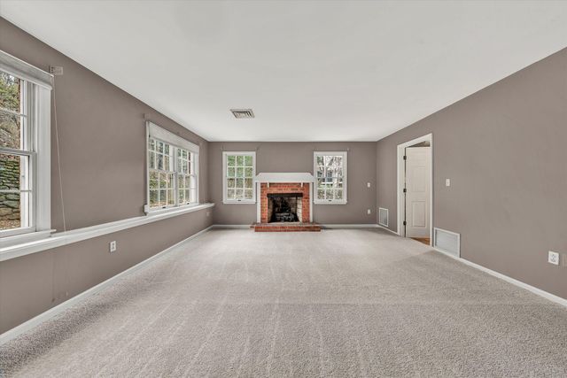 3014 Circle DR, Roanoke, VA 24018