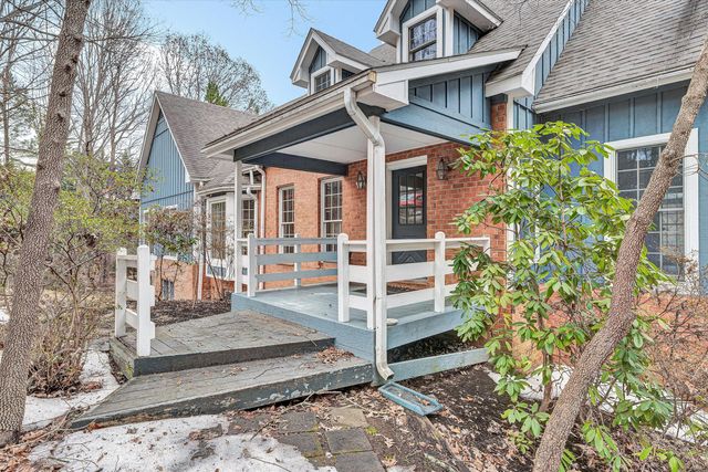 3014 Circle DR, Roanoke, VA 24018