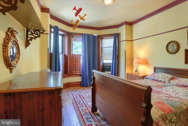 310 E MAIN ST, Mechanicsburg, PA 17055
