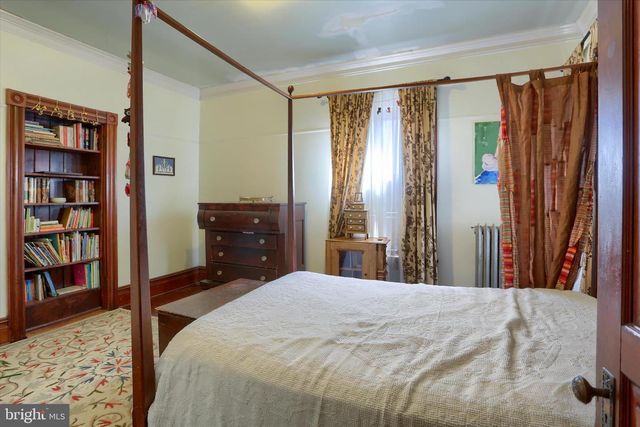 310 E MAIN ST, Mechanicsburg, PA 17055