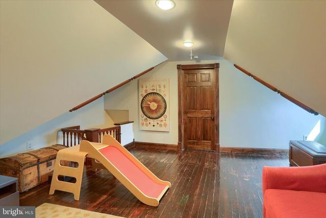 310 E MAIN ST, Mechanicsburg, PA 17055