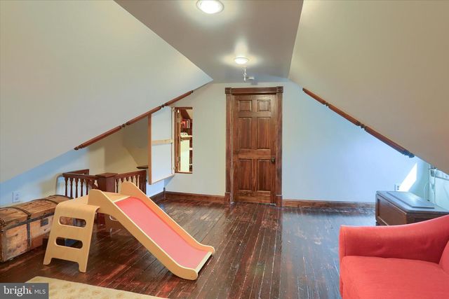 310 E MAIN ST, Mechanicsburg, PA 17055