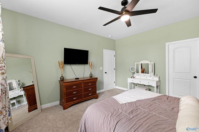 17992 Daniel Island Drive, Athens, AL 35611