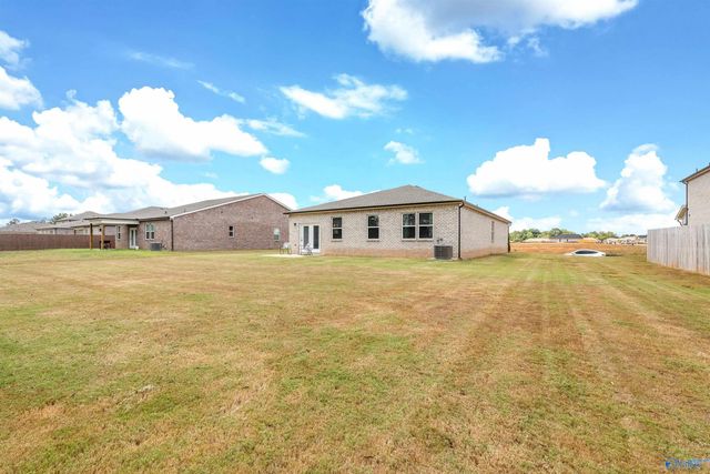17992 Daniel Island Drive, Athens, AL 35611