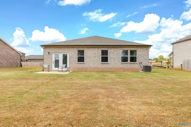 17992 Daniel Island Drive, Athens, AL 35611