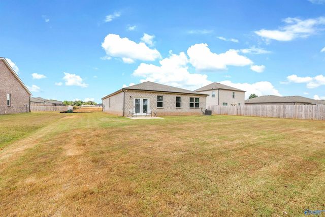 17992 Daniel Island Drive, Athens, AL 35611