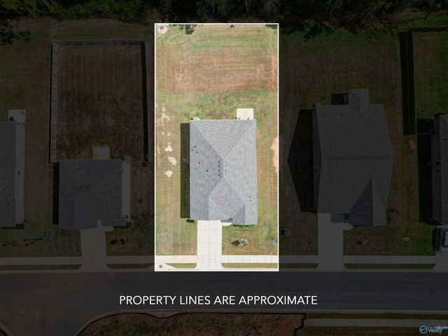 17992 Daniel Island Drive, Athens, AL 35611