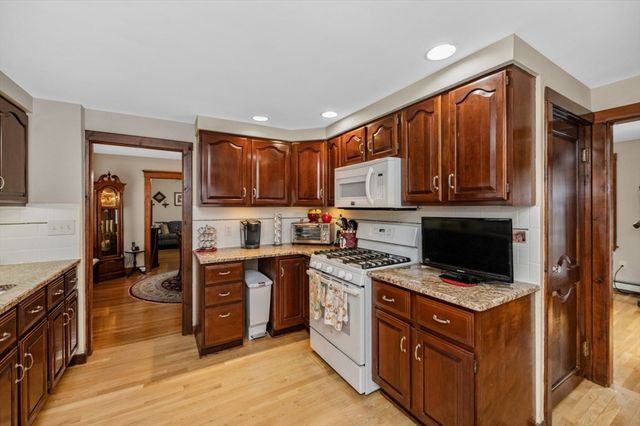 43 Jefferson Ave, Everett, MA 02149