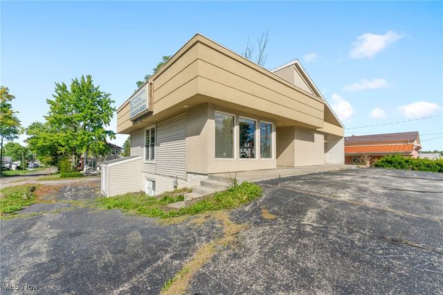 264 W Liberty Street, Hubbard, OH 44425