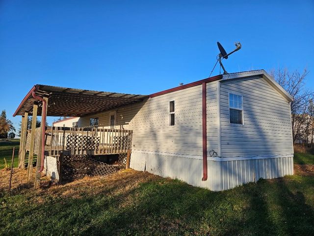 302 W South Street, Macksburg, IA 50155