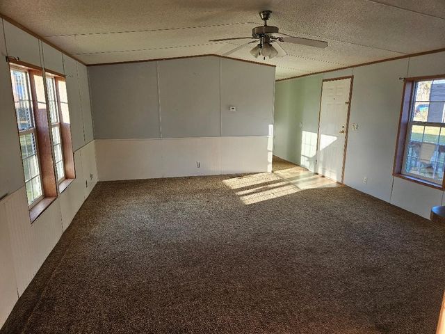 302 W South Street, Macksburg, IA 50155