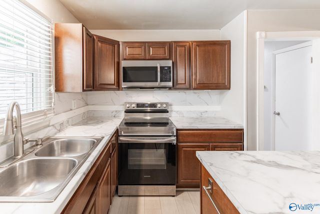 3306 Reynolds Drive, Huntsville, AL 35810