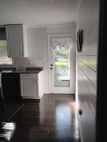 103 Crestwater Court, Louisburg, NC 27549