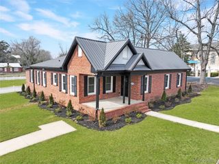 203 8th Street, Clanton, AL 35045