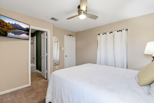 9819 Emerald Stone Way, Conroe, TX 77306