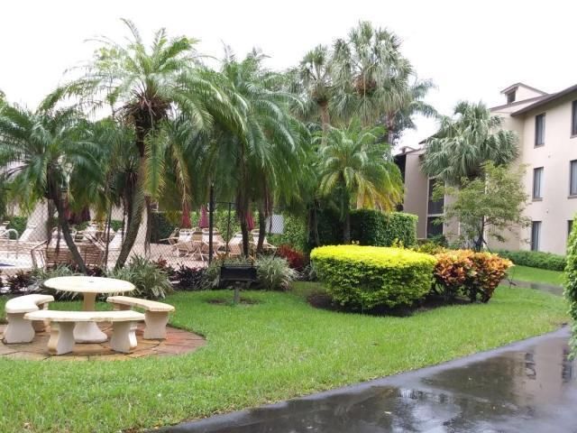 201 Foxtail Drive C1, Greenacres, FL 33415
