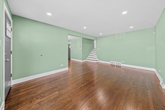 1033 W 108th Street, Chicago, IL 60643