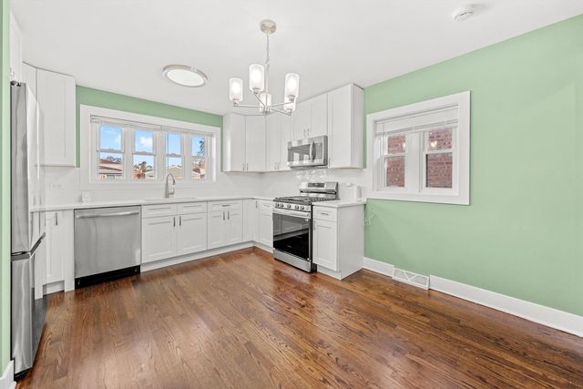 1033 W 108th Street, Chicago, IL 60643