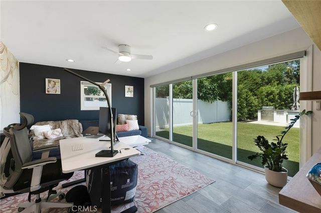 23051 Burbank Boulevard, Woodland Hills, CA 91367