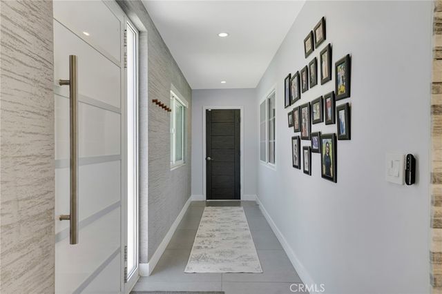 23051 Burbank Boulevard, Woodland Hills, CA 91367