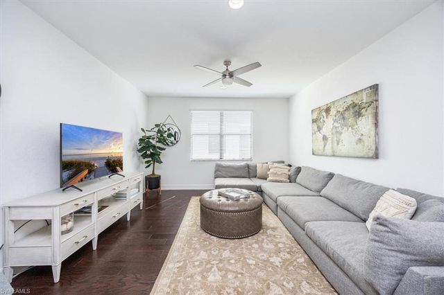 13905 Luna DR, Naples, FL 34109