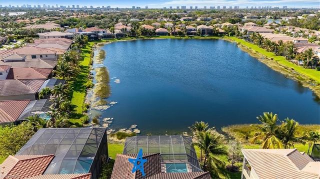 13905 Luna DR, Naples, FL 34109