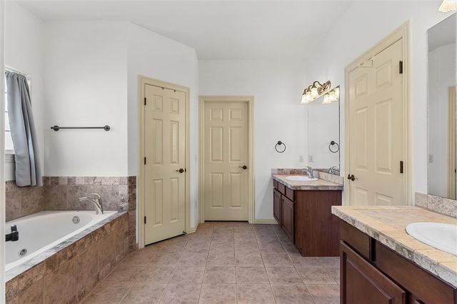 1909 SW Elington Street, Bentonville, AR 72713