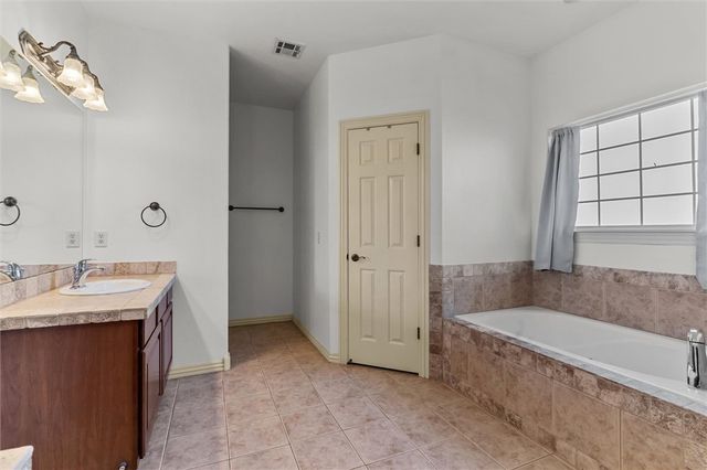 1909 SW Elington Street, Bentonville, AR 72713