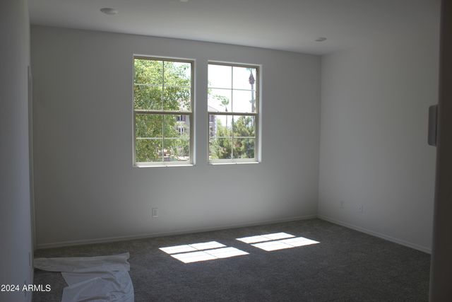 2628 S VOYAGER Drive 106, Gilbert, AZ 85295