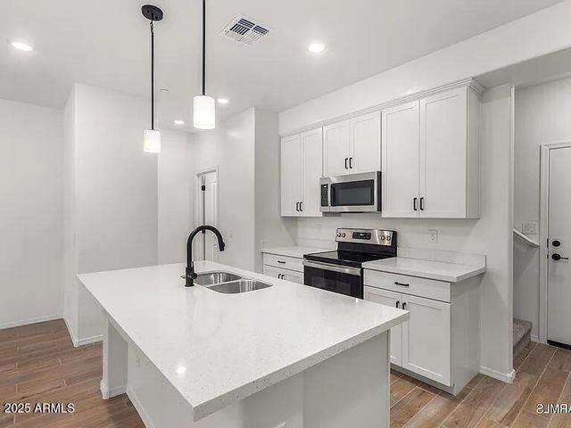 2628 S VOYAGER Drive 106, Gilbert, AZ 85295