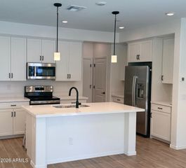 2628 S VOYAGER Drive 106, Gilbert, AZ 85295