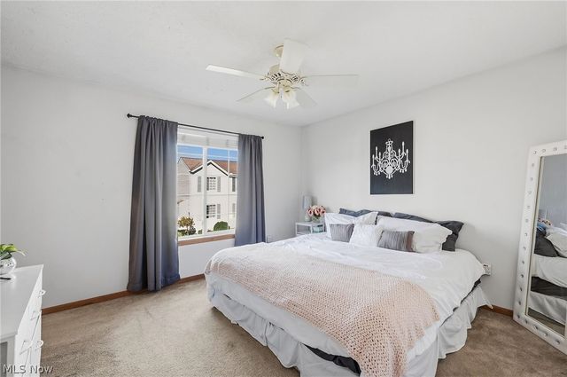 1138 Oxford Circle, Akron, OH 44312