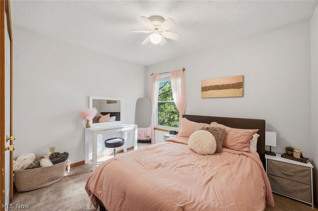 1138 Oxford Circle, Akron, OH 44312