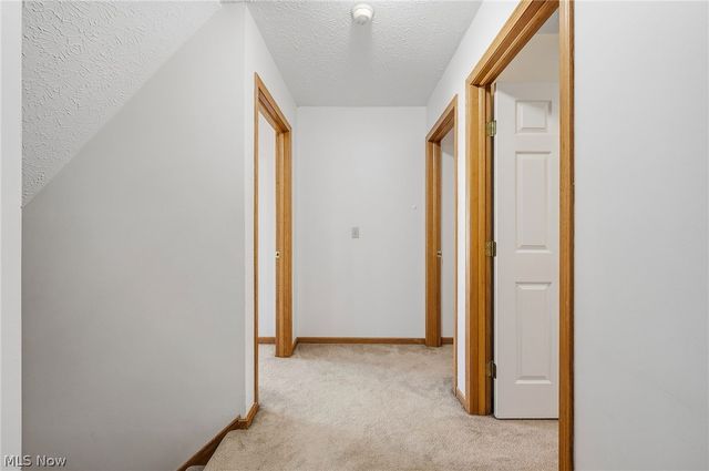 1138 Oxford Circle, Akron, OH 44312
