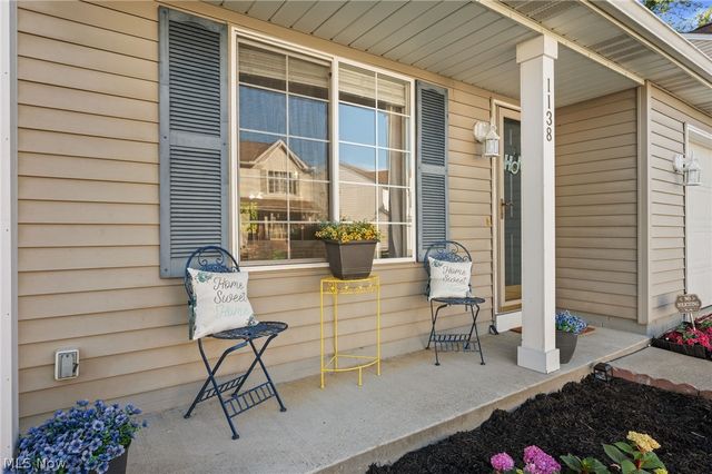 1138 Oxford Circle, Akron, OH 44312