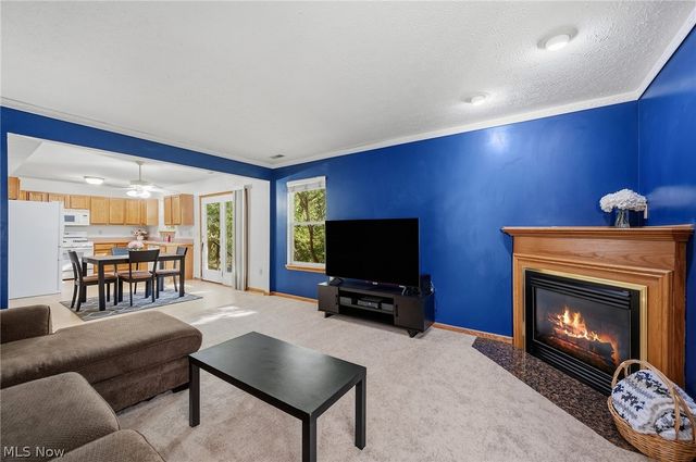 1138 Oxford Circle, Akron, OH 44312