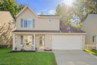 1138 Oxford Circle, Akron, OH 44312