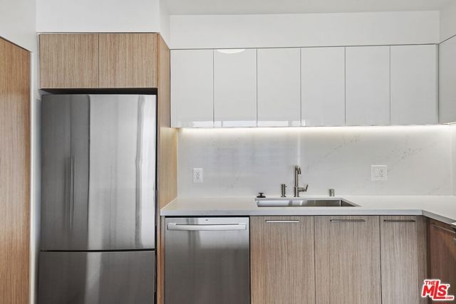 2700 Neilson Way 1628, Santa Monica, CA 90405