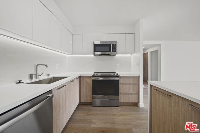 2700 Neilson Way 1628, Santa Monica, CA 90405