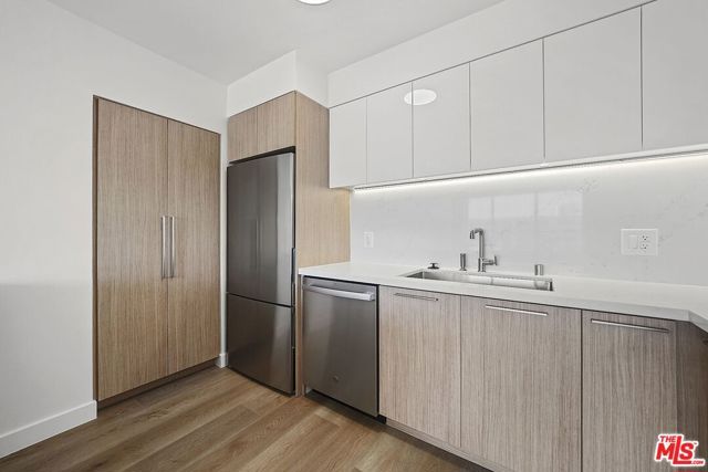 2700 Neilson Way 1628, Santa Monica, CA 90405