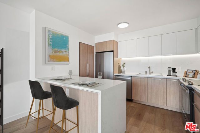 2700 Neilson Way 1628, Santa Monica, CA 90405