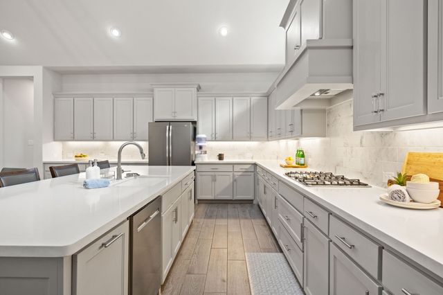 996 Myers Park Trail, Roanoke, TX 76262