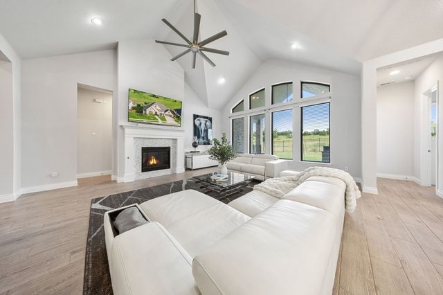 996 Myers Park Trail, Roanoke, TX 76262