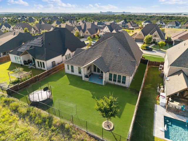 996 Myers Park Trail, Roanoke, TX 76262