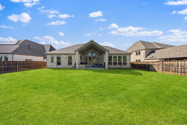 996 Myers Park Trail, Roanoke, TX 76262